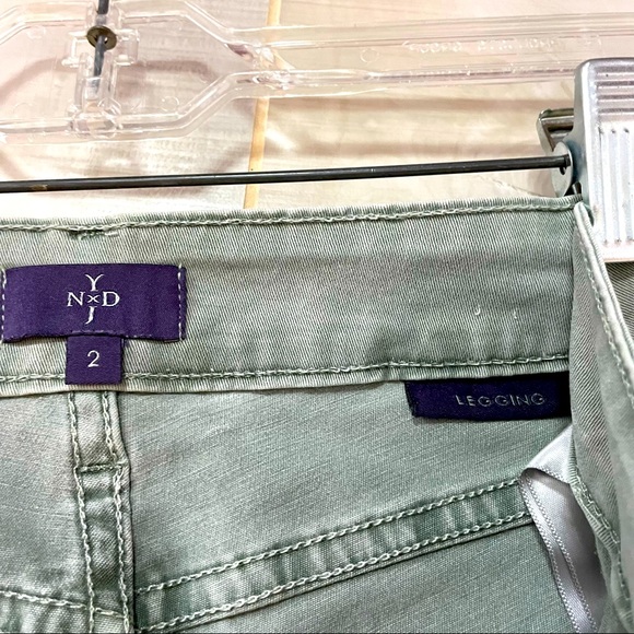 NYDJ Light Washed Sage Green Jeans Leggings 2 - Picture 4 of 5